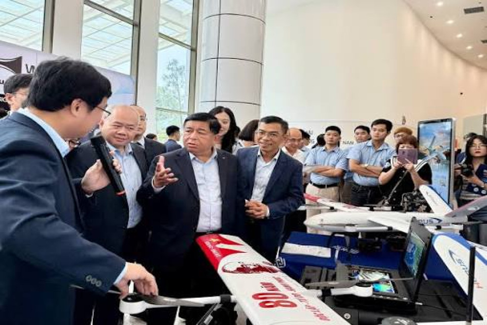 Xây dựng và vận hành mạng lưới chuyên gia công nghệ tại các khu công nghệ cao, khu công nghiệp