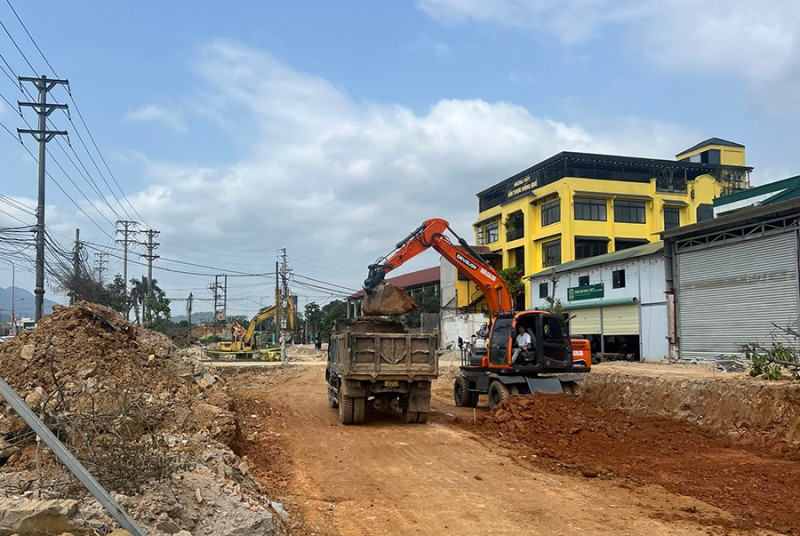 Xã Hòa Lạc: Nỗ lực gỡ vướng giải phóng mặt bằng dự án xây dựng cao tốc Đại lộ Thăng Long