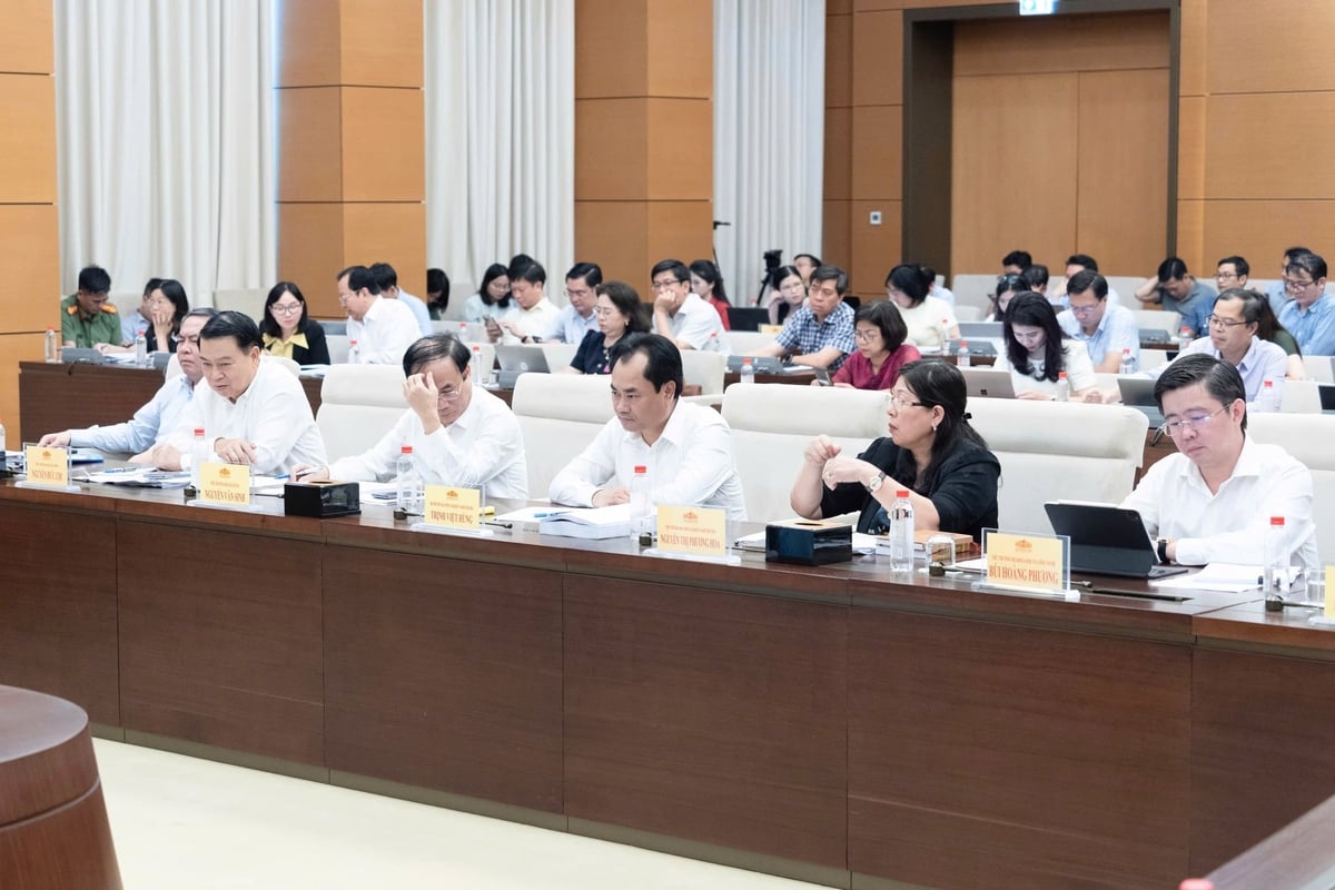 Các đại biểu tham dự phiên họp. Ảnh: Quochoi.vn.