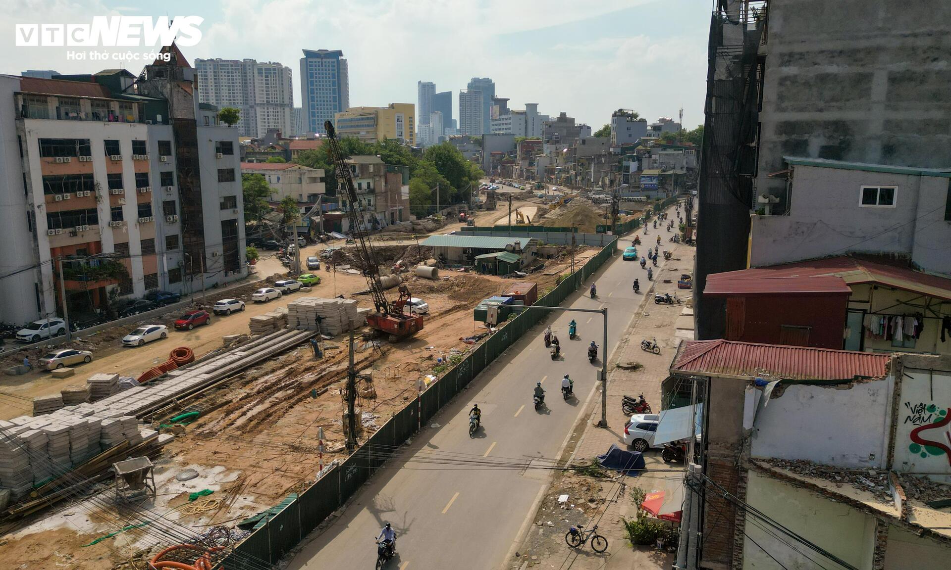 Đại công trường nhà ga metro số 5 tại nút giao Nguyễn Chí Thanh - La Thành - 11